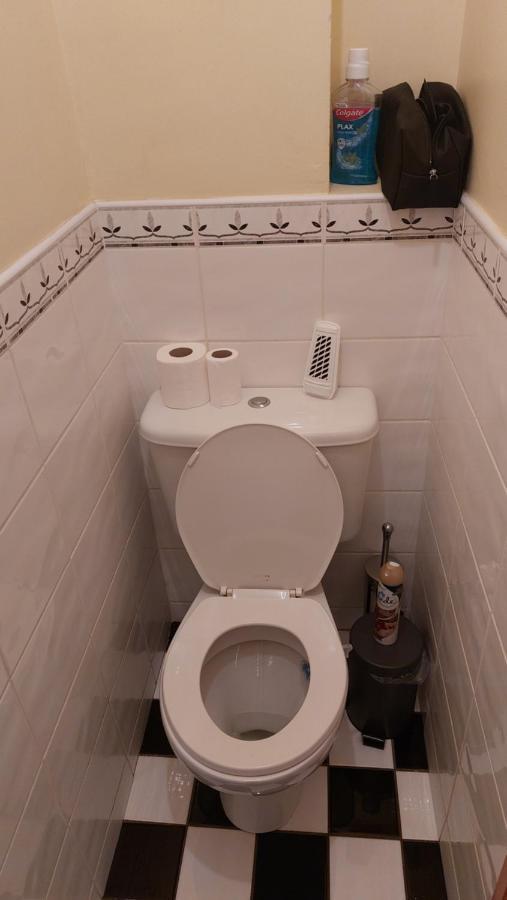 Small Single Room 莱特肯尼 外观 照片